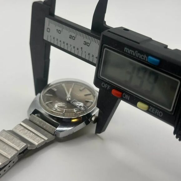 Vintage 70s Timex Quartz Mens Wrist Watch Dyna Beat 40mm - Picture 7 of 7